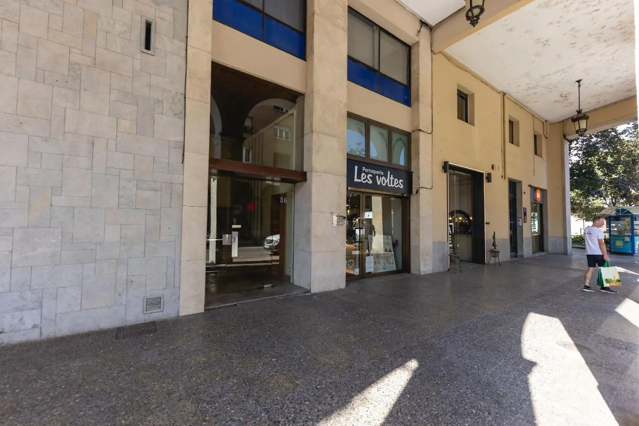 Bravissimo Les Voltes, Modern 1-Bedroom Apartment Χιρόνα